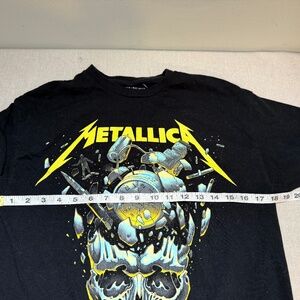 Metallica 72 Seasons "Shattered" Tour Shirt 2023/2024 Size Medium